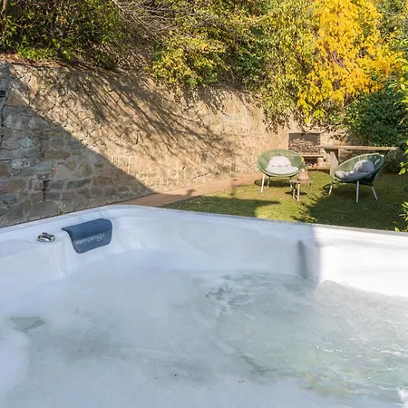 Private Jacuzzi - Bellosguardo In Historic Center *