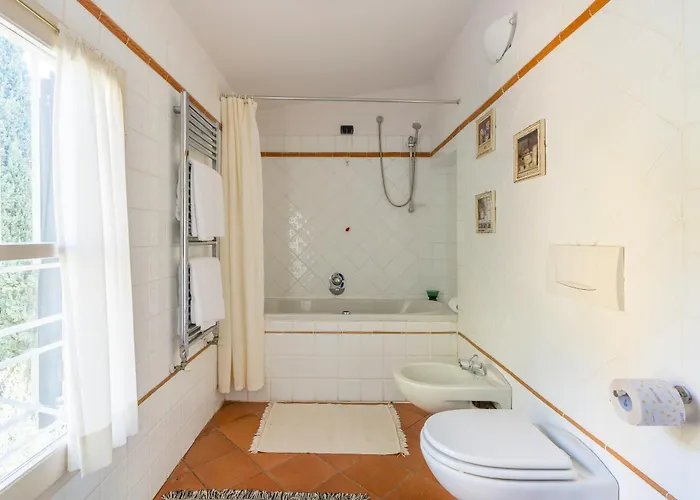 Private Jacuzzi - Bellosguardo In Historic Center Флоренция