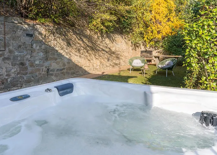 Private Jacuzzi - Bellosguardo In Historic Center *